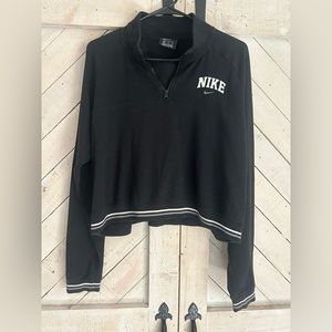 Women’s Nike quarter zip’